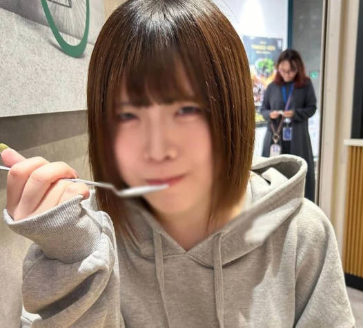 FC2PPV-4673750 一位拥有神圣乳房和神圣风格的女士