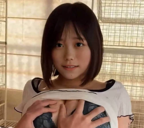 FC2PPV-4600938 超美少女和POV性爱