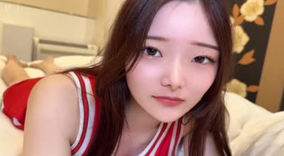 FC2PPV-4566094-神奇的外观以纤细的美貌插入原始并享受乐趣