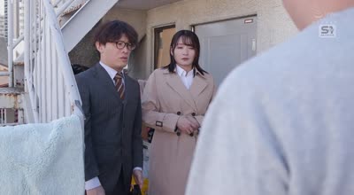 SONE-815-丰满性感的女房产经纪人来到我的垃圾屋宅-鷲尾めい