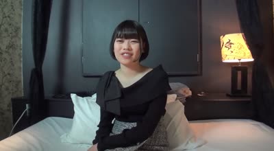 FC2PPV-4403172拉面店工作喜欢料理20岁女孩