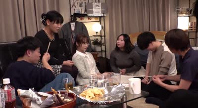 MIDA-260-和看起来文静的女孩同住害羞的女孩发生惊人转变-小野六花